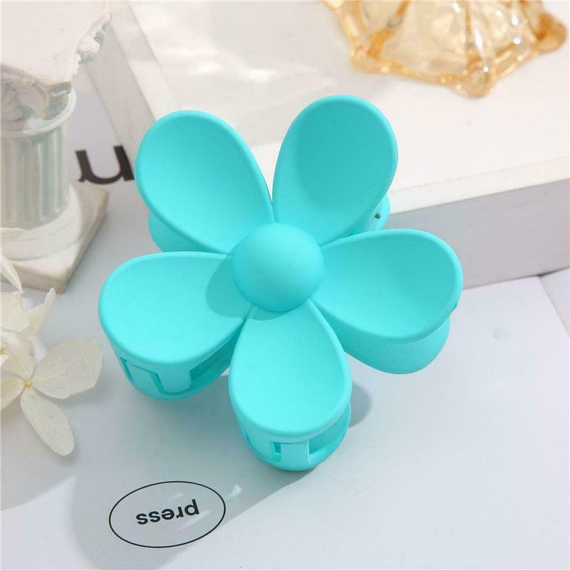 Charming Flower Shaped Hair Clip - Y2K Aesthetic for Cottagecore & Indie Hairstyles
