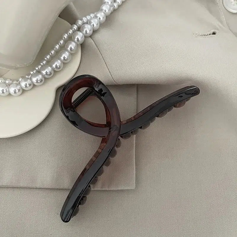 Chic Coffee Hair Claws for Y2K Style - Trendy Cottagecore Hair Accessories & Aesthetic Clips