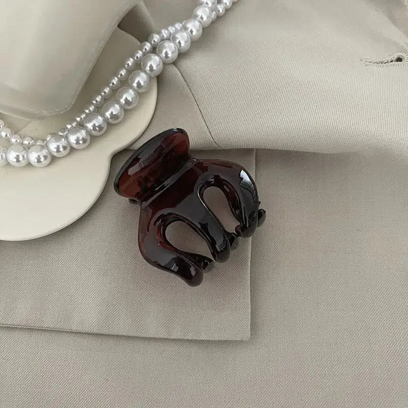 Chic Coffee Hair Claws for Y2K Style - Trendy Cottagecore Hair Accessories & Aesthetic Clips