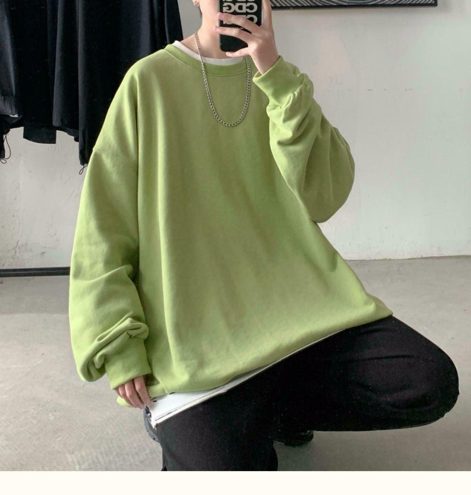 Trendy Y2K Style Oversized Sweatshirt with Vintage Graphic - Cozy Corduroy Aesthetic