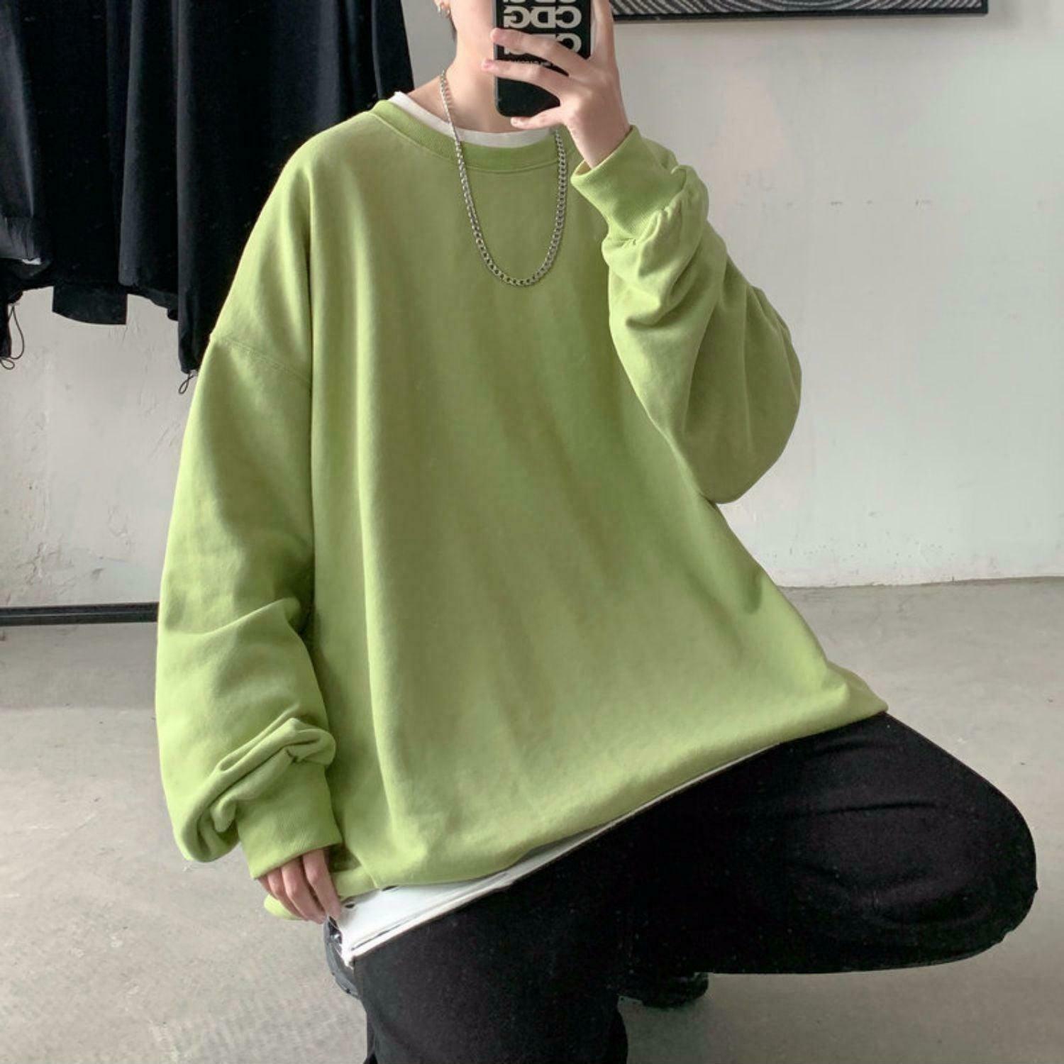 Trendy Y2K Style Oversized Sweatshirt with Vintage Graphic - Cozy Corduroy Aesthetic