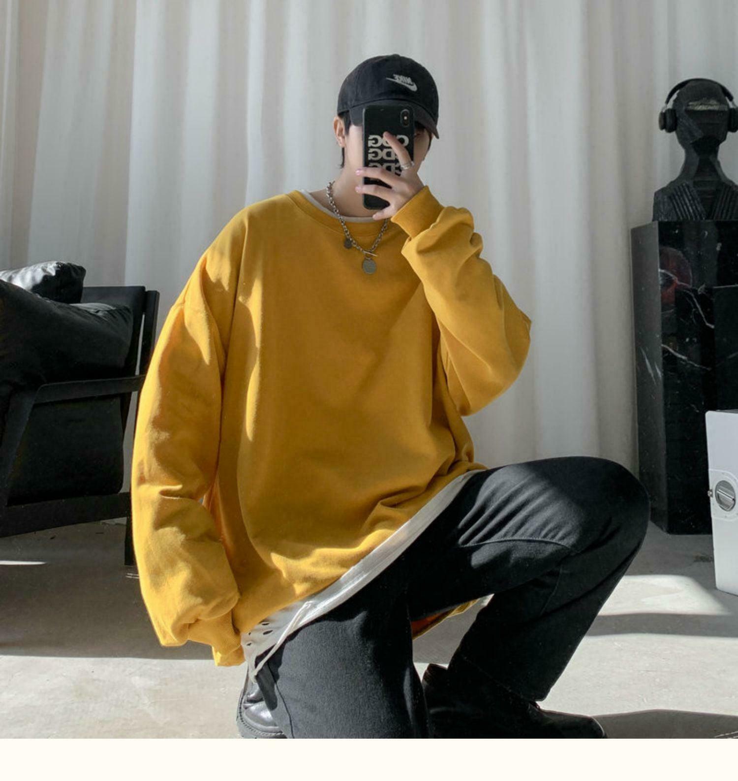 Trendy Y2K Style Oversized Sweatshirt with Vintage Graphic - Cozy Corduroy Aesthetic