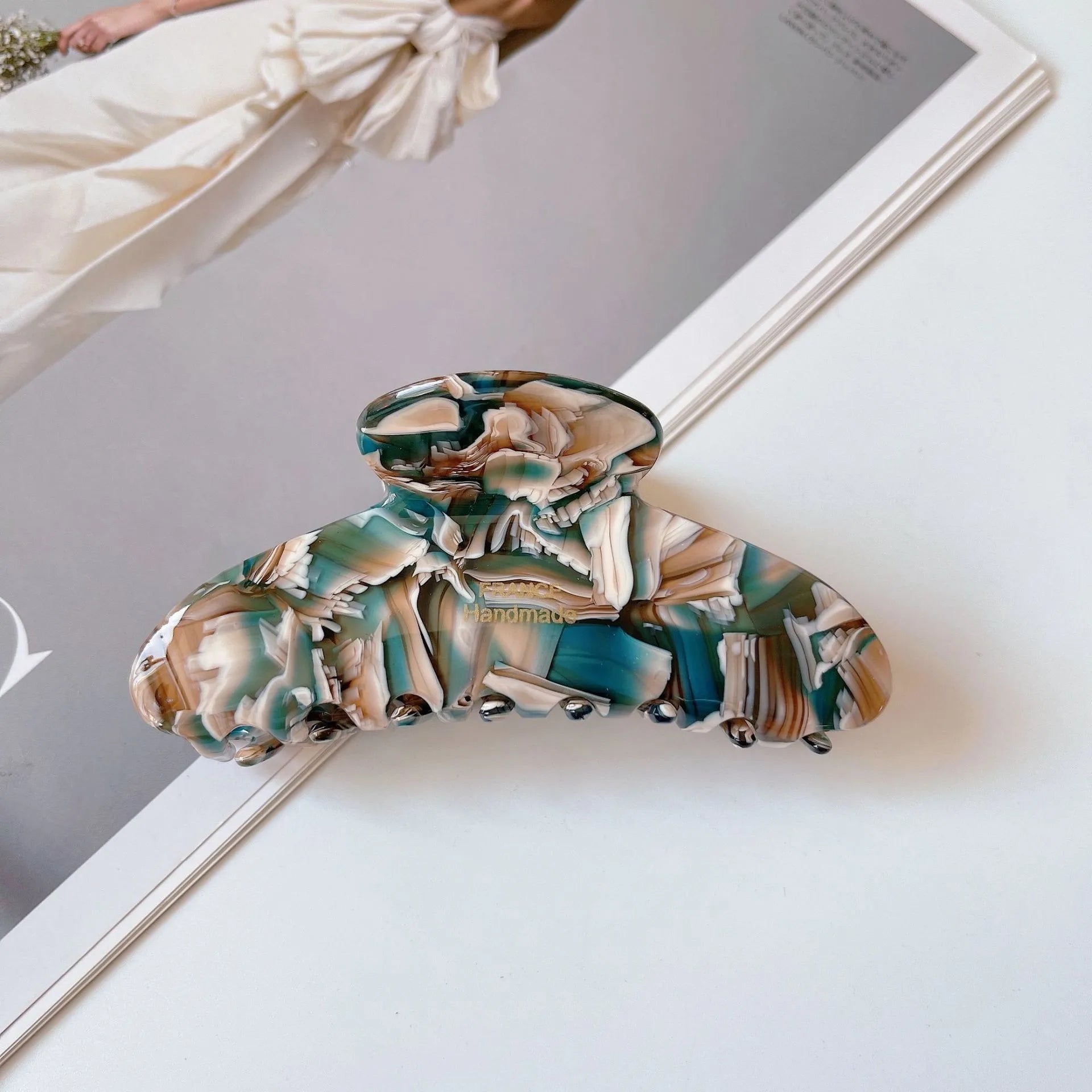 Vintage Floral Print Hair Claws - Y2K Aesthetic Accessories for Effortless Style