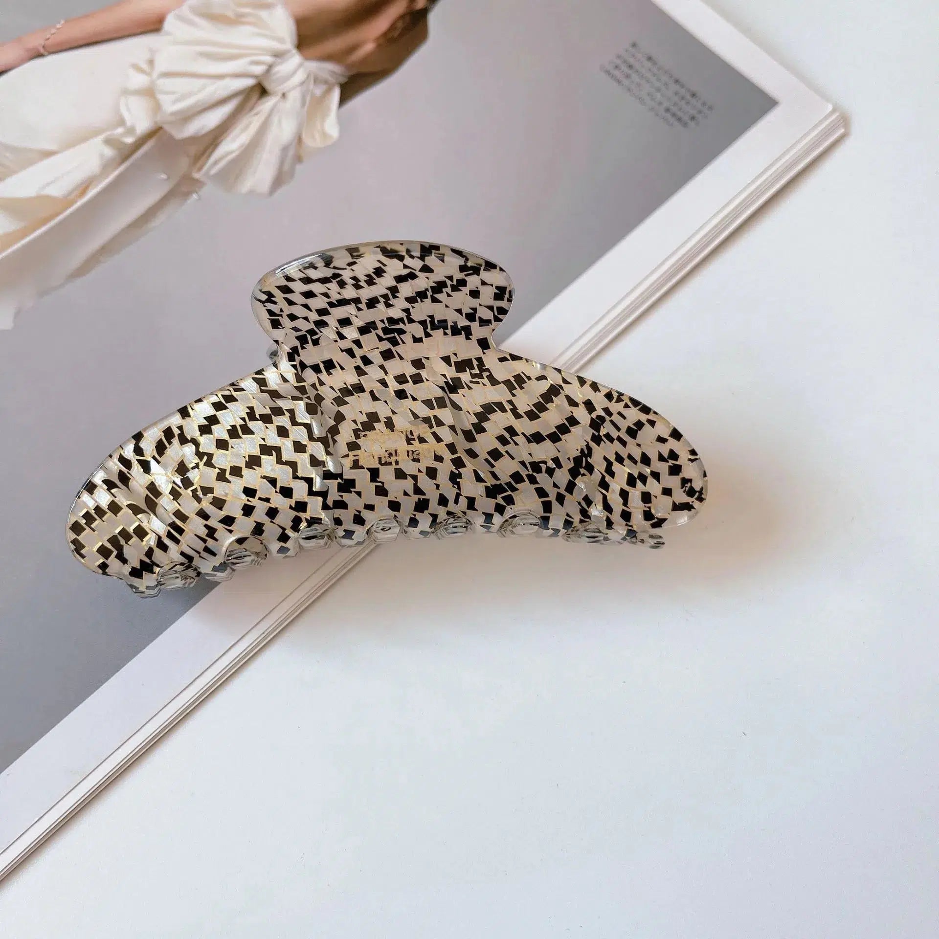 Vintage Floral Print Hair Claws - Y2K Aesthetic Accessories for Effortless Style